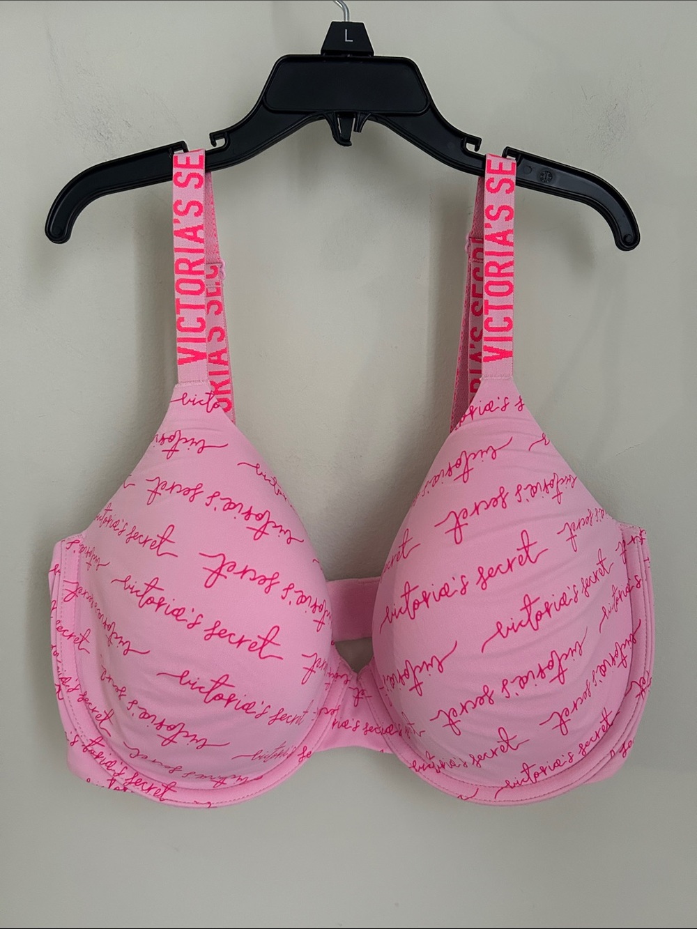Victoria's Secret Pink Script Logo Underwire Bra